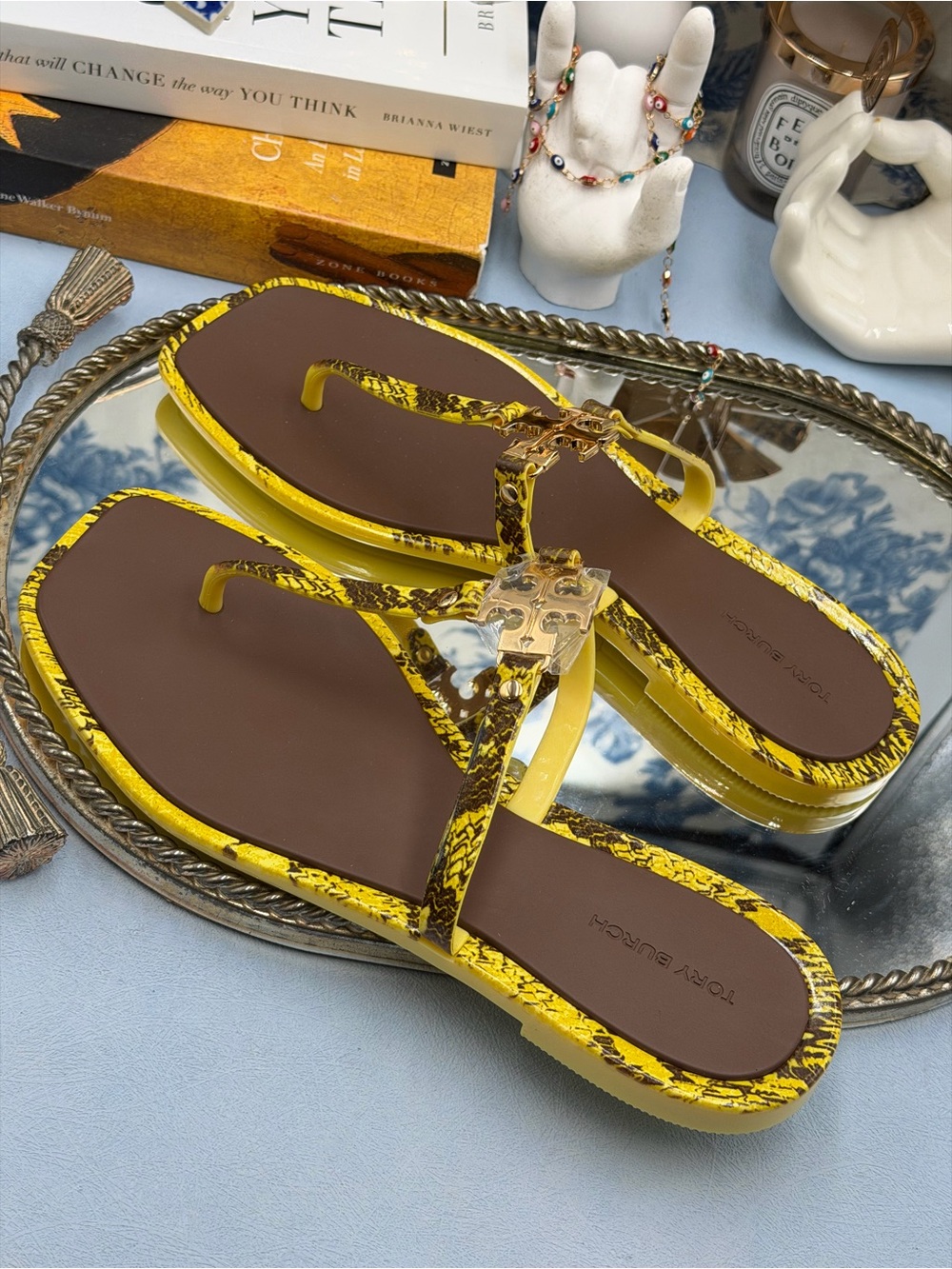 🆕 TORY BURCH 🧿 NWOB Roxanne Rubber Sandals, Brown & Yellow Lizard - Sz 7 - Picture 9 of 10
